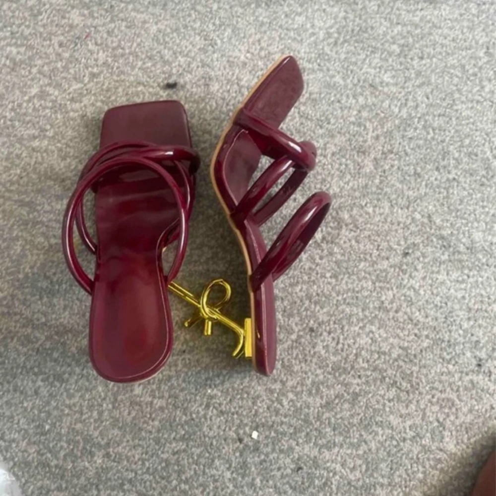 Elegant Maroon Strappy Heels